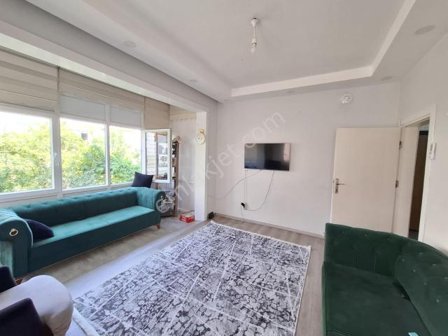 Manavgat Emek Mahallesinde 2 + 1 ' Ara ' Kat Daire
