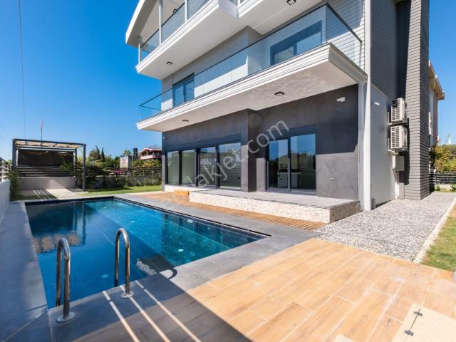 Manavgat Ilıca'da Havuzlu Lüks Satılık 2+1 Daire