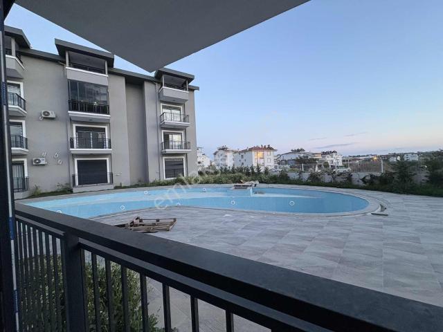 Manavgat/ılıca'da Havuzlu Sitede Kiralık Sıfır 1+1 Daire