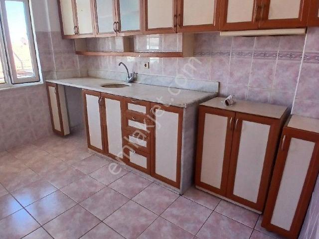Manavgat Merkezde Clk,doğu Garajına Komşu Geniş Asansörlü Arakat 3+1