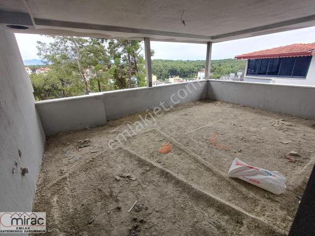 Manavgat Sarılarçamlık Mevkisinde Mükemmel Dubleks
