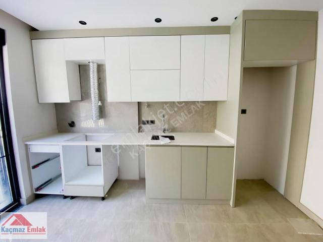 Manavgat Sarılar'da Havuz Cepheli Satılık 2+1 Daire