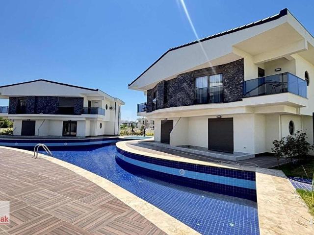 MANAVGAT'DA DENİZE 950 m SİTE İÇERİSİNDE SATILIK 2+1 DAİRELER