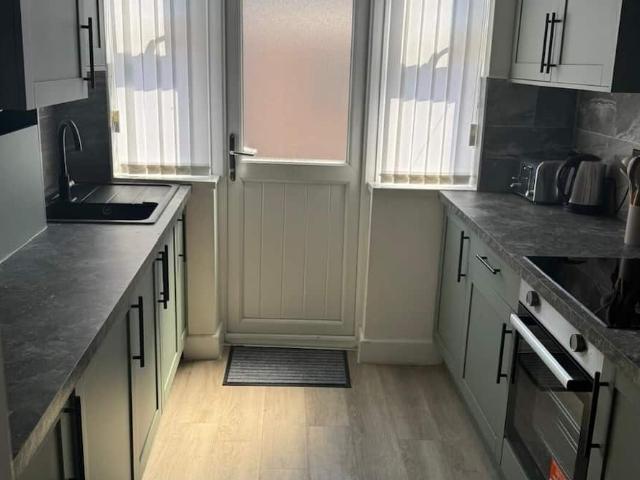 Manchester, M40 1QA, United Kingdom | 4 bed apartment for rent #171071908 | Rentberry