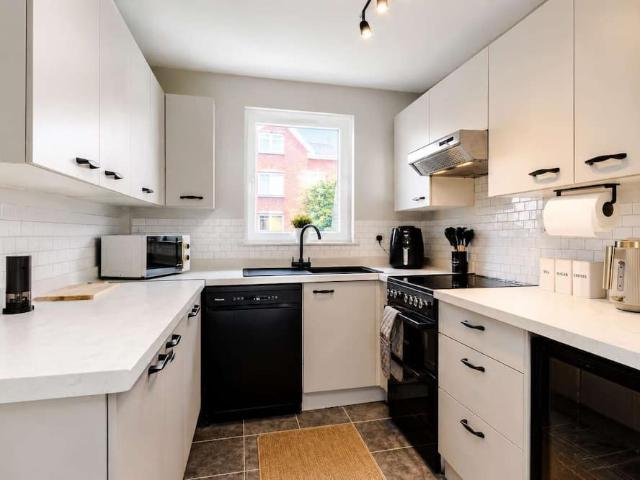 Manchester, M4 1LZ, United Kingdom | 3 bed apartment for rent #166733336 | Rentberry