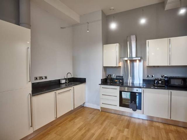 Manchester, M4 7BH, United Kingdom | 2 bed apartment for rent #104208784 | Rentberry