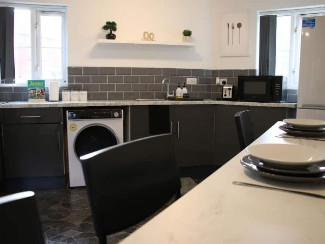 Manchester, M8 8YH, United Kingdom | 3 bed house for rent #147249652 | Rentberry