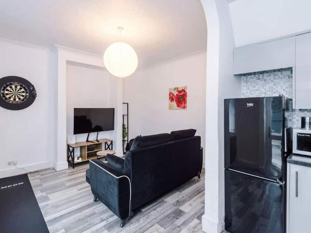 Manchester, M9 4ER, United Kingdom | 3 bed house for rent #172094545 | Rentberry