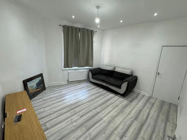 Manchester, M9 4LH, United Kingdom | 4 bed house for rent #168867596 | Rentberry