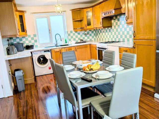 Manchester, M13 0DE, United Kingdom | 5 bed house for rent #147401626 | Rentberry