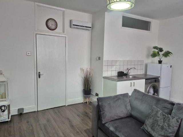 Manchester, M11 1JS, United Kingdom | 2 bed apartment for rent #134809108 | Rentberry