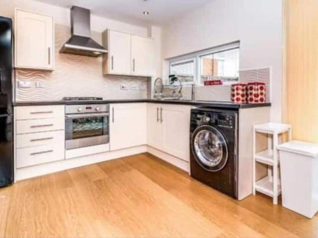Manchester, M11 3NE, United Kingdom | 3 bed house for rent #96856146 | Rentberry