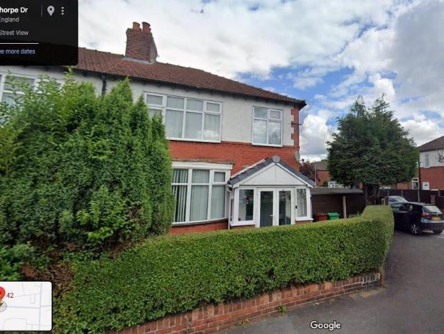 Manchester M19 3 bed semi detached house to rent £1,800 pcm £415 pw