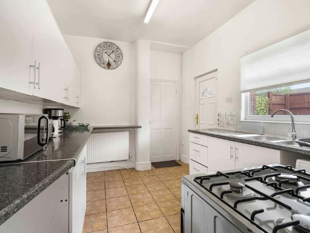 Manchester, M19 3DR, United Kingdom | 3 bed house for rent #150742533 | Rentberry