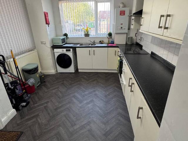 Manchester, M19 3NW, United Kingdom | 3 bed house for rent #170859788 | Rentberry