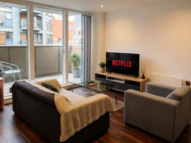 Manchester M1, 2 bed flat to rent, £1,950 pcm | PrimeLocation