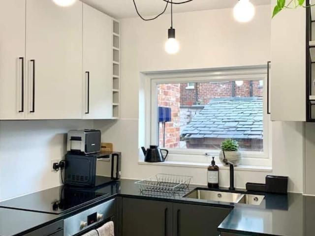 Manchester, M22 4NP, United Kingdom | 2 bed house for rent #96694113 | Rentberry