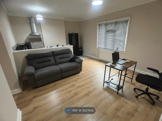 Manchester Rd, Northwich CW9, 2 bed flat to rent, £820 pcm | PrimeLocation