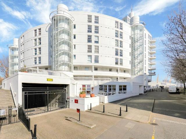 Manchester Road, Canary Wharf, London E14, 2 bed flat to rent, £3,684 pcm | PrimeLocation
