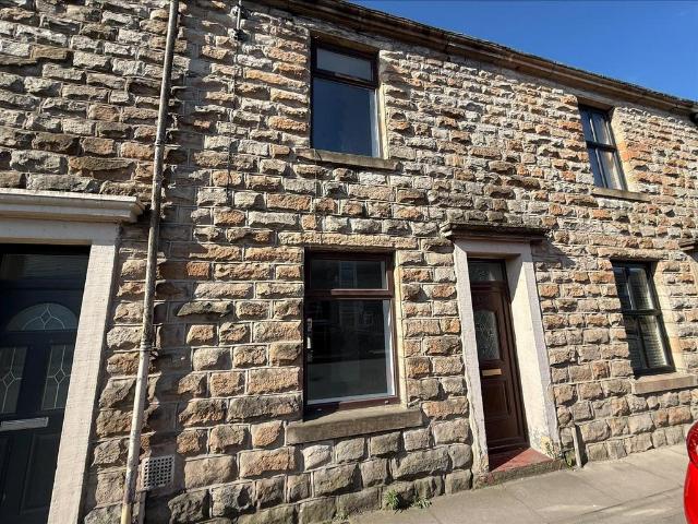 Manchester Road, Baxenden 2 bed terraced house to rent £750 pcm £173 pw