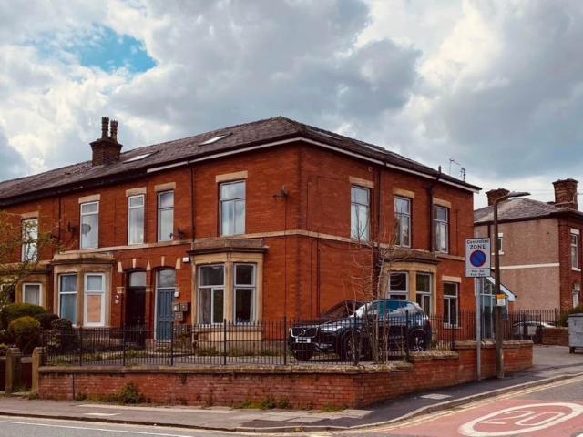 Manchester Road, Bury 1 bed flat to rent £850 pcm £196 pw