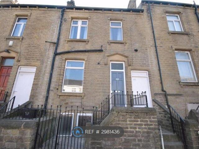 Manchester Road, Huddersfield HD1, 3 bed terraced house to rent, £650 pcm | PrimeLocation