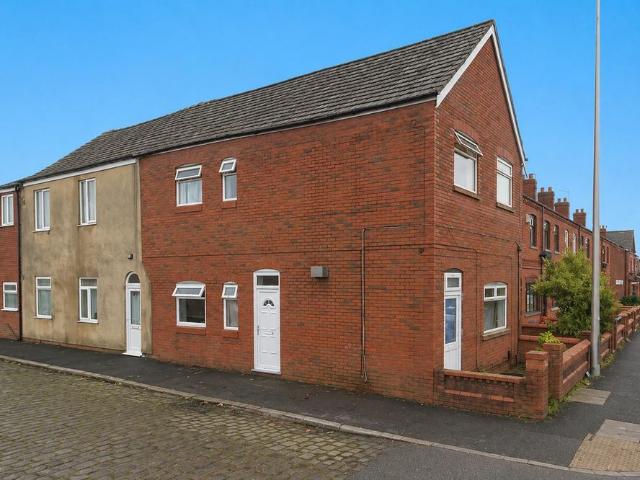 Manchester Road, Ince, Wigan WN2, London