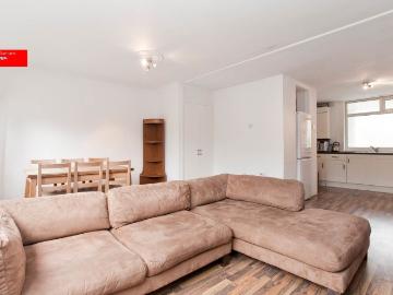 Manchester Road, Isle Of Dogs E14, 3 bed flat to rent, £2,600 pcm | PrimeLocation