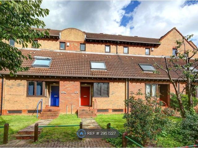 Manchester Road, London E14, 6 bed terraced house to rent, £5,200 pcm | PrimeLocation