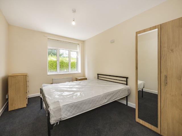 Manchester Road, London E14, 1 bed flat to rent, £1,700 pcm | PrimeLocation