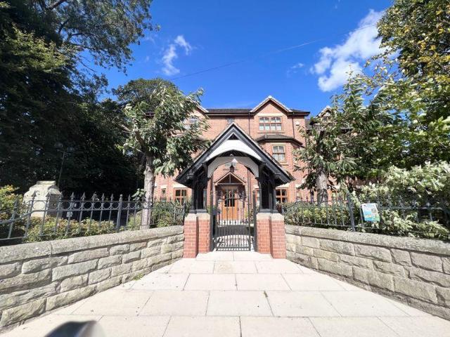 Manchester Road, Manchester 2 bed apartment to rent £1,050 pcm £242 pw
