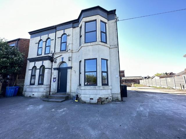 Manchester Road, Manchester, M34 1 bed flat to rent £950 pcm £219 pw