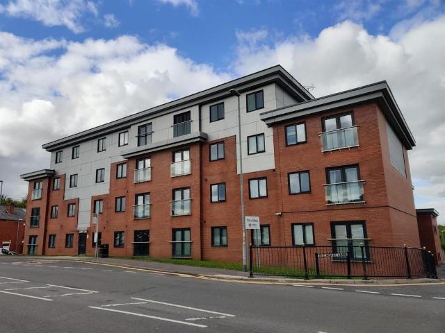 Manchester Street Heywood 2 bed flat to rent £850 pcm £196 pw