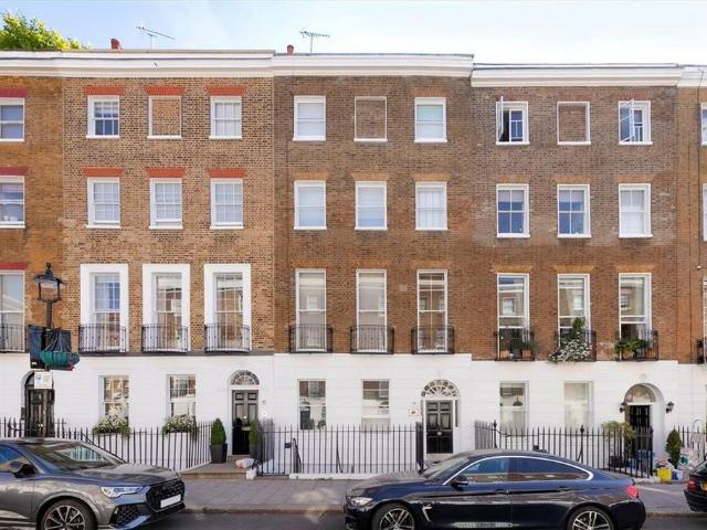 Manchester Street, London W1U 1 bed flat to rent £4,000 pcm £923 pw