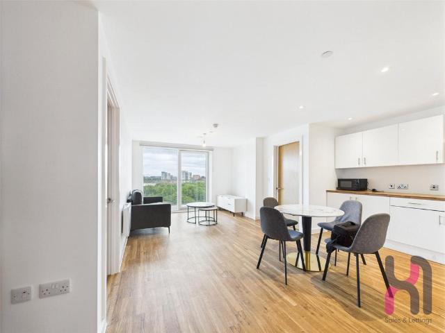 Manchester Waters, 5 Pomona Strand. 2 bed flat to rent £1,450 pcm £335 pw