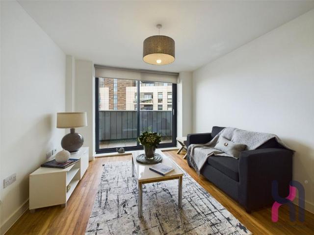 Manchester Waters, 1 Pomona Strand. 2 bed flat to rent £1,350 pcm £312 pw