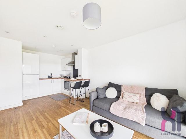 Manchester Waters, 3 Pomona Strand. 1 bed flat to rent £1,075 pcm £248 pw