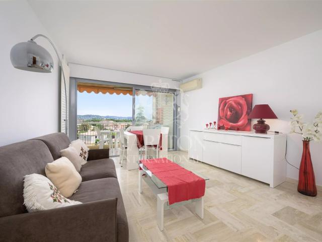 Mandelieu Cannes Marina F2 avec garage et piscine 36m² Mandelieu la Napoule