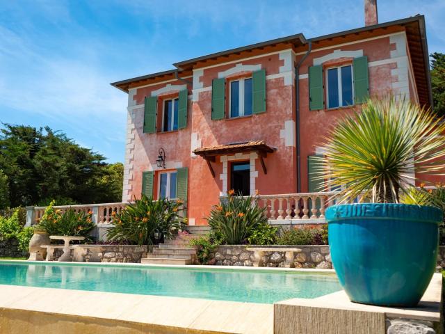 Mandelieu La Napoule Propriété vue mer 195m² Mandelieu la Napoule