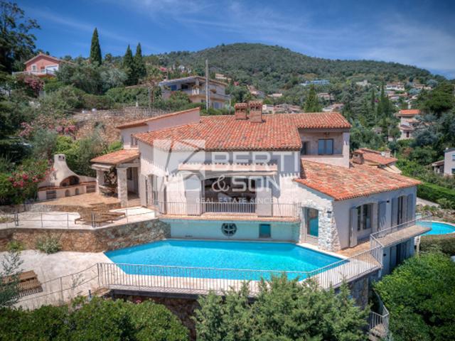 MANDELIEU MAGNIFIQUE VILLA 307m² VUE MER 7 PIECES