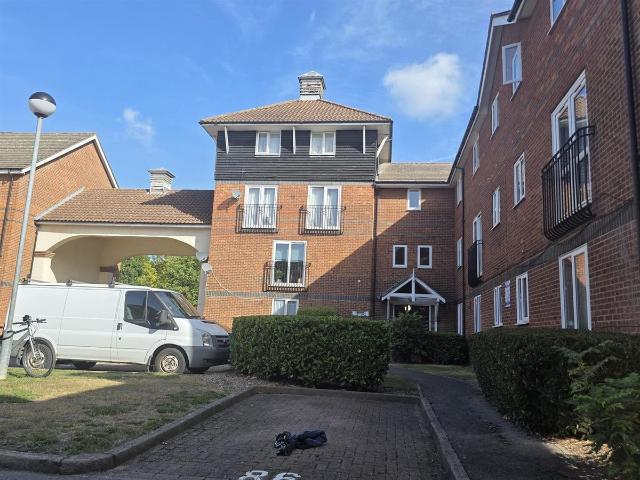Mandeville Court, London E4, 1 bed flat to rent, £1,370 pcm | PrimeLocation