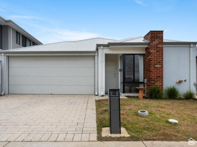 MANDOGALUP 3X2 MODERN FAMILY LIVING WITH SOLAR IN A CONVENIENT LOCATION