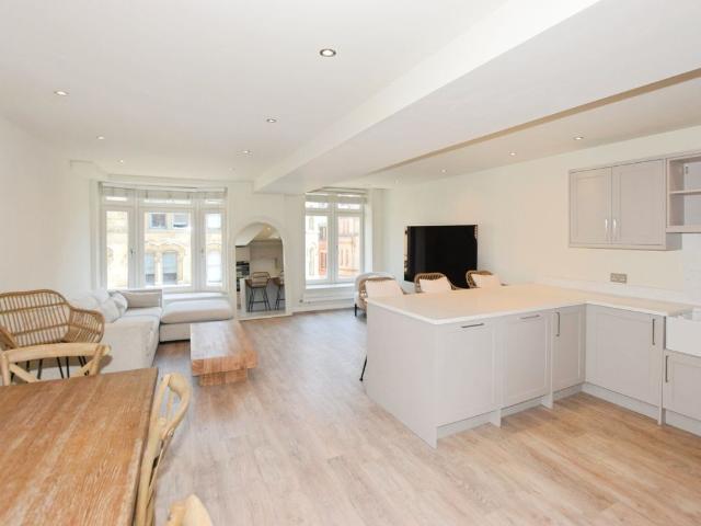 Manera Apartments, King Street West, Deansgate, Manchester M3, 2 bed flat to rent, £1,800 pcm | PrimeLocation