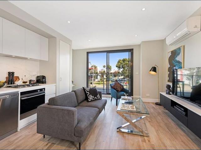 'Manhattan Apts' Furnished inc all utilities and Wi Fi