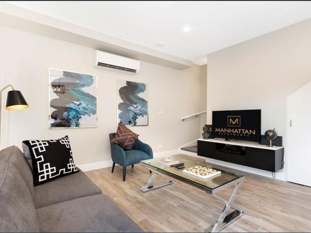 'Manhattan Apts' Furnished inc all utilities & Wi Fi. Stay 1 mth
