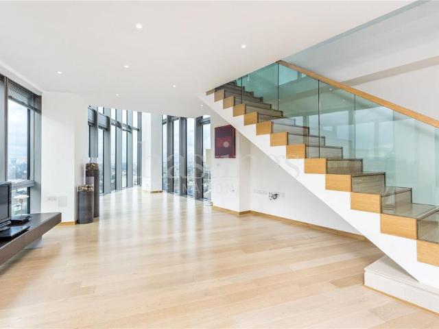 Manhattan Grill, 22 Hertsmere Road, London, E14 4ED, United Kingdom | 2 bed apartment for rent #80452168 | Rentberry