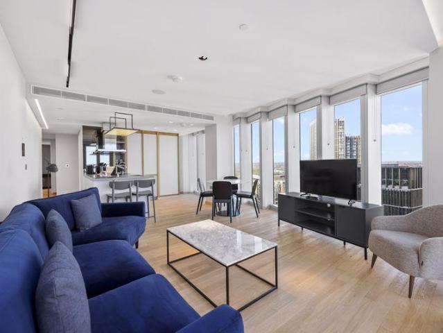 Manhattan Loft Gardens, 20. 2 bed apartment to rent £4,200 pcm £969 pw