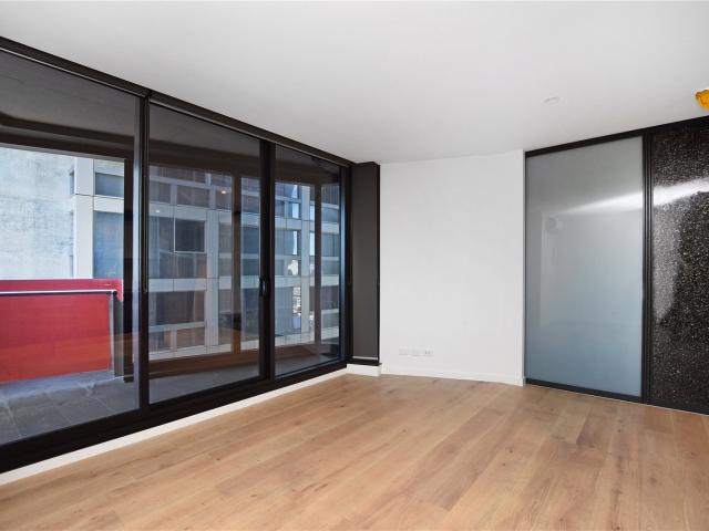 Manhattan: Stunning Two Bedroom Apartment in the Heart of Melbourne!
