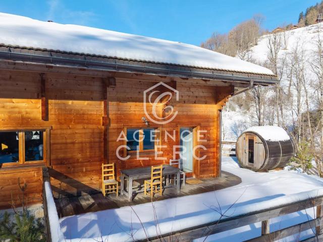 Manigod, chalet Madrier à 15 minutes des pistes 122m² Manigod