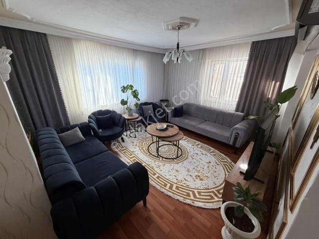 Manisa Cumhuriyet Mh. 3+1 Kapalı Mutfak Önü Açık Daire Fırsatı